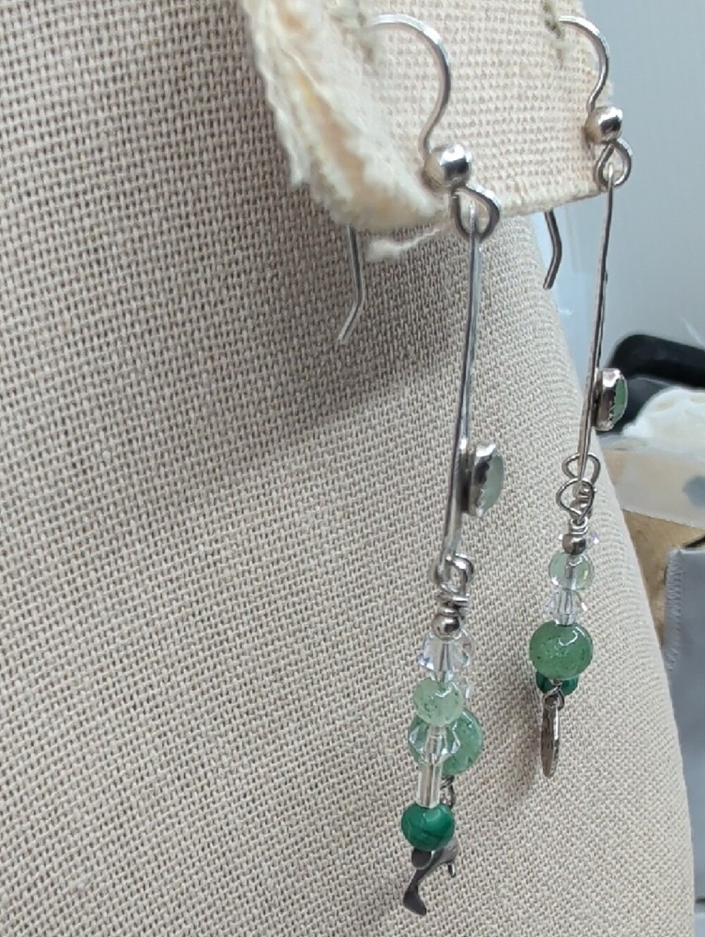 Vintage 925 Sterling Silver Green Stone Dolphin Sand Dollar Dangle Earrings - Picture 10 of 17